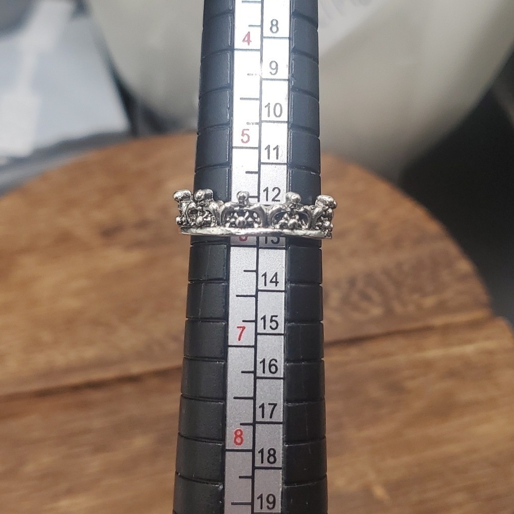 Size 6‎ R413